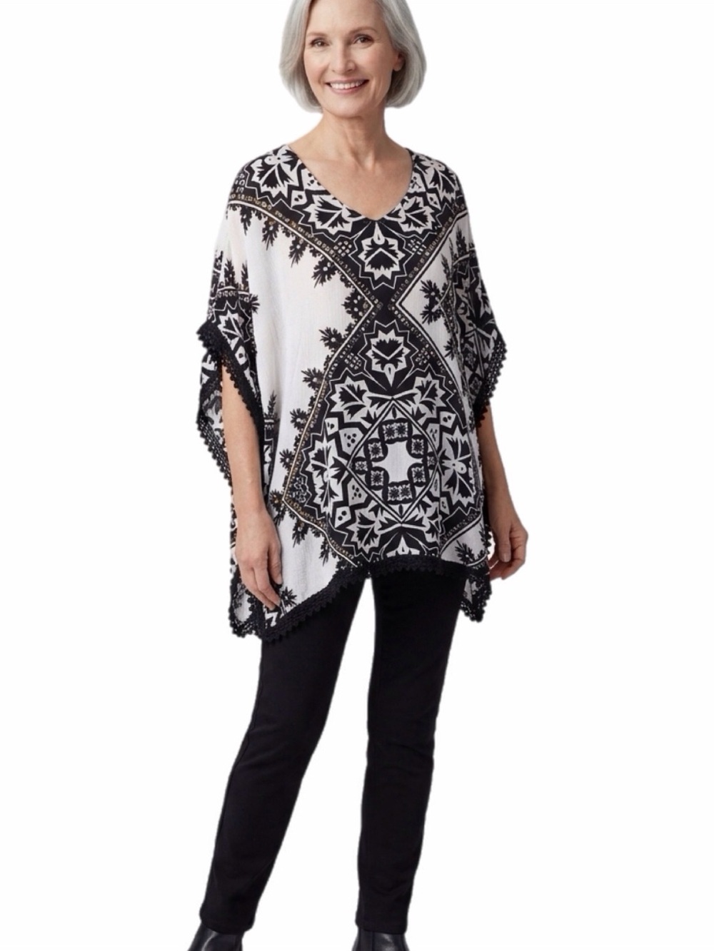CHICO’S Boho Black & White w/Sequins V-Neck Poncho/Swim Cover Size Small/Medium
